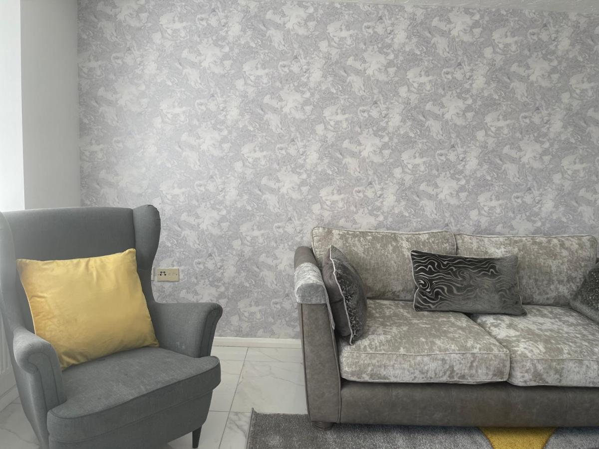 Tayberry Close Contractors & Leisure Apartment By Leecroft Stays Дарби Екстериор снимка