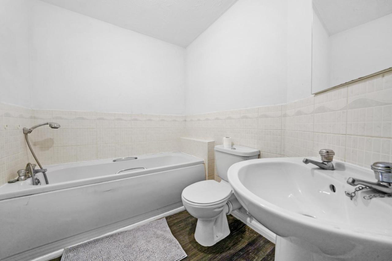 Tayberry Close Contractors & Leisure Apartment By Leecroft Stays Дарби Екстериор снимка