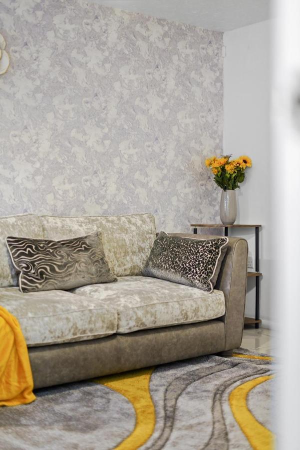 Tayberry Close Contractors & Leisure Apartment By Leecroft Stays Дарби Екстериор снимка