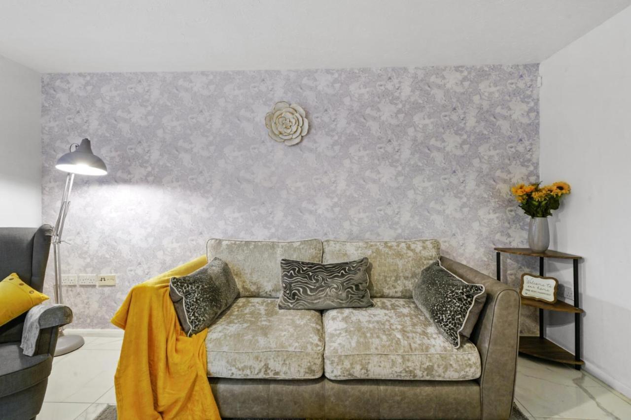 Tayberry Close Contractors & Leisure Apartment By Leecroft Stays Дарби Екстериор снимка